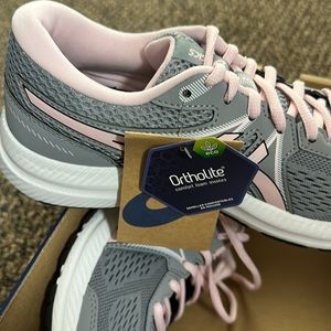 ASICS women gel content in sheet rock/pink salt